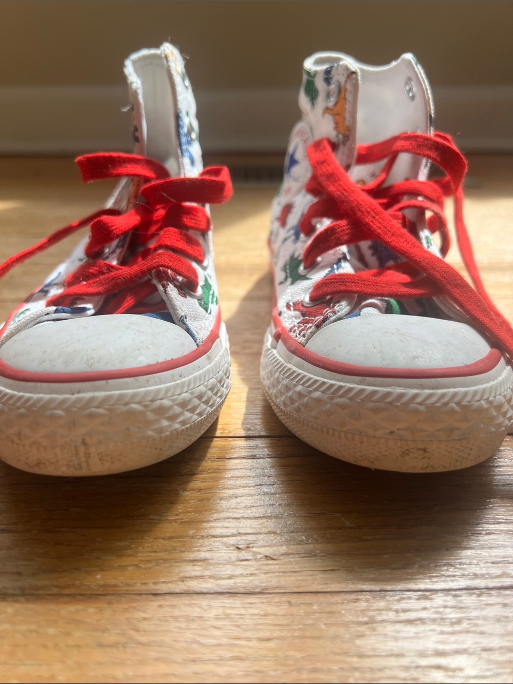 Converse Kids White High-Top Sneakers with Red Laces and Multicolor Print